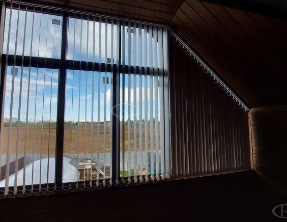 Вертикальные тканевые жалюзи