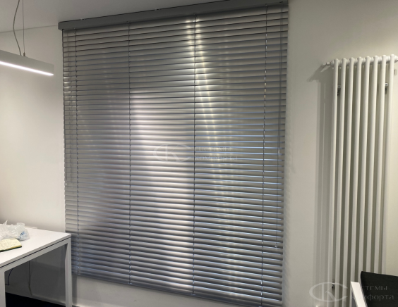 Горизонтальные алюминиевые жалюзи